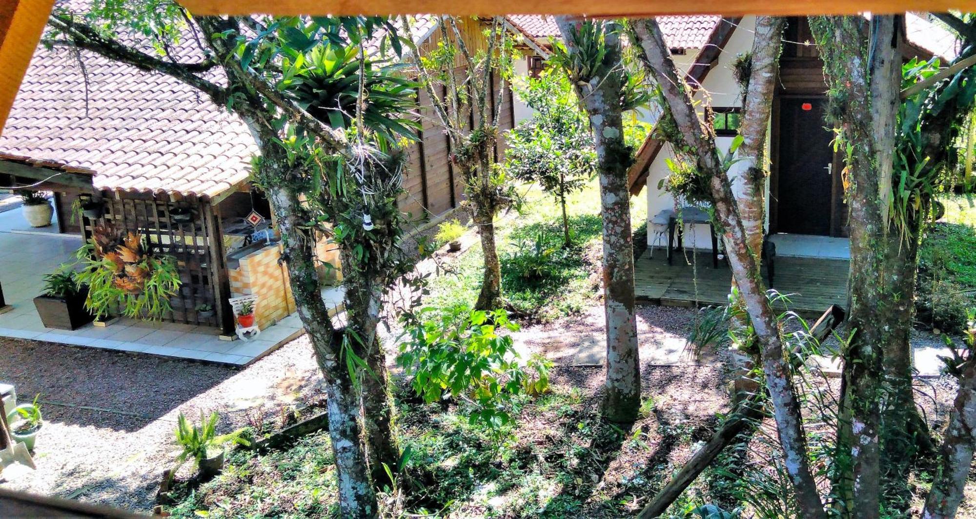 Pousada Chales Do Atlantico Sc Itapoa  Exterior photo